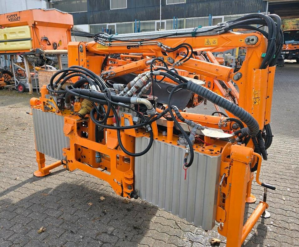 Dücker DUA 800 RSM 13 Böschungsmäher Böschungsmulcher Mähausleger Bankettmäher für Unimog 405/10 405/12 700 600 Mulag Una MHU FME - Desbrozadora de brazo: foto 2 Dücker DUA 800 RSM 13 Böschungsmäher Böschungsmulcher Mähausleger Bankettmäher für Unimog 405/10 405/12 700 600 Mulag Una MHU FME - Desbrozadora de brazo: foto 2