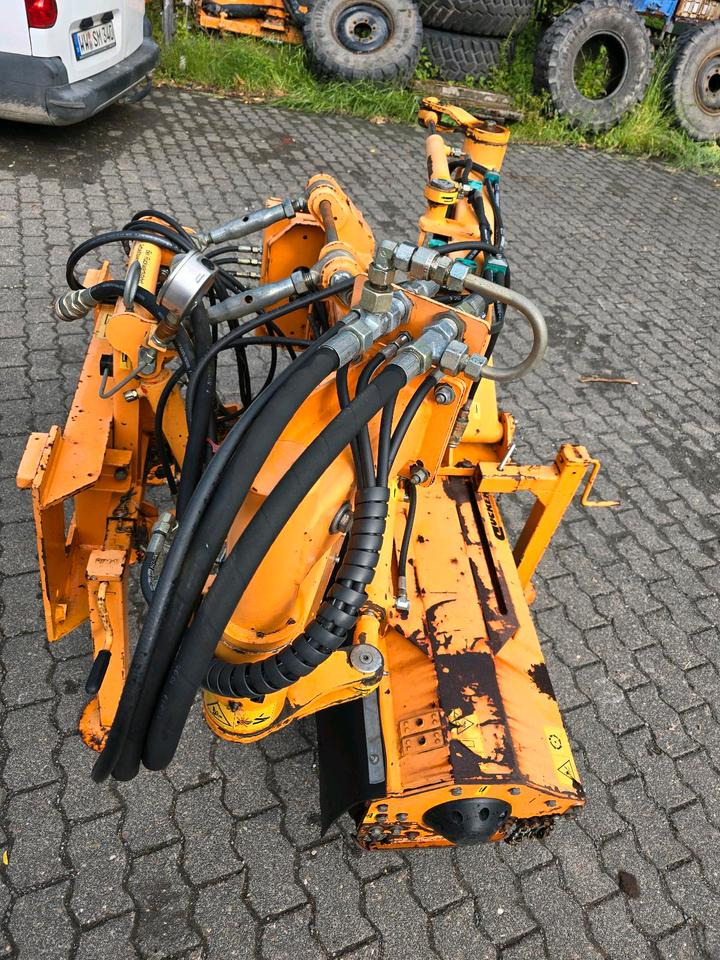 Dücker MGK 13 Randstreifenmäher Randstreifenmähgerät Böschungsmulcher Böschungsmäher Seitenmulcher Mähausleger für Ladog Multicar Hansa Unimog u300 300 400 500 327 323 530 405 - Desbrozadora lateral: foto 2 Dücker MGK 13 Randstreifenmäher Randstreifenmähgerät Böschungsmulcher Böschungsmäher Seitenmulcher Mähausleger für Ladog Multicar Hansa Unimog u300 300 400 500 327 323 530 405 - Desbrozadora lateral: foto 2