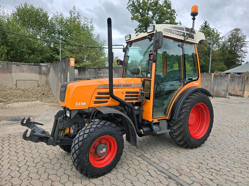 Fendt 206V Schmalspurtraktor Traktor Schlepper Weinbergtraktor 206 208 210 Farmer Favorit Obstbau Weinbau - Tractor: foto 1 Fendt 206V Schmalspurtraktor Traktor Schlepper Weinbergtraktor 206 208 210 Farmer Favorit Obstbau Weinbau - Tractor: foto 1