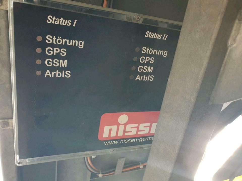 Remolque Nissen LED Absperrtafel vz 616 GPS Verkehrsleittafel horizont: foto 7