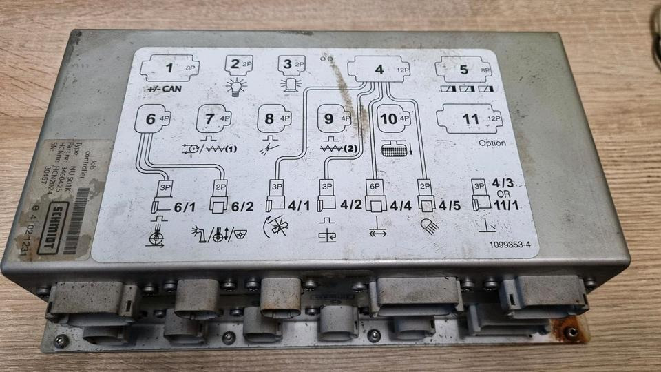 Schmidt NU 501K Job Controller Stratos Salzstreuer Rechner Bordcomputer Bedienung 3460425 - Unidad de control para Vehículo municipal: foto 1 Schmidt NU 501K Job Controller Stratos Salzstreuer Rechner Bordcomputer Bedienung 3460425 - Unidad de control para Vehículo municipal: foto 1