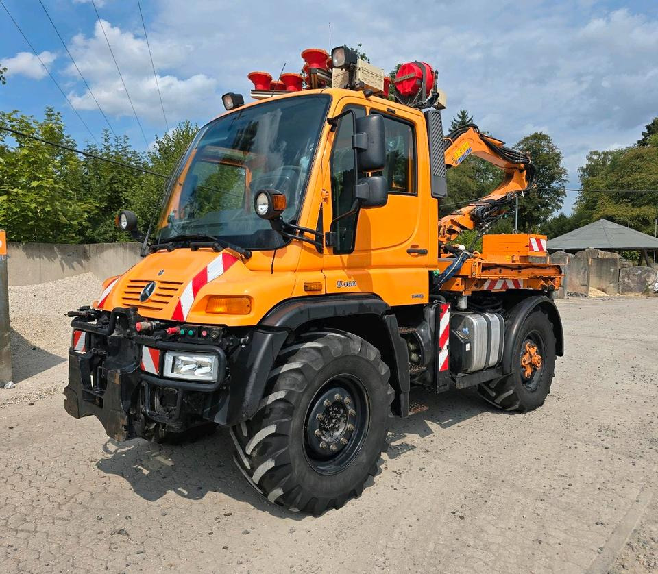 Unimog U400 6-Zylinder 2010 405/10 405/12 NKS-Z-UGN-43K Bluetec 5 Mercedes-Benz UGE UGN Mulag MHU 800 Mähausleger Böschungsmäher Böschungsmulcher Küpper-Weisser IMS Salzstreuer - Máquina quitanieve: foto 1 Unimog U400 6-Zylinder 2010 405/10 405/12 NKS-Z-UGN-43K Bluetec 5 Mercedes-Benz UGE UGN Mulag MHU 800 Mähausleger Böschungsmäher Böschungsmulcher Küpper-Weisser IMS Salzstreuer - Máquina quitanieve: foto 1
