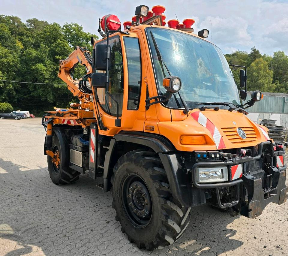 Unimog U400 6-Zylinder 2010 405/10 405/12 NKS-Z-UGN-43K Bluetec 5 Mercedes-Benz UGE UGN Mulag MHU 800 Mähausleger Böschungsmäher Böschungsmulcher Küpper-Weisser IMS Salzstreuer - Máquina quitanieve: foto 2 Unimog U400 6-Zylinder 2010 405/10 405/12 NKS-Z-UGN-43K Bluetec 5 Mercedes-Benz UGE UGN Mulag MHU 800 Mähausleger Böschungsmäher Böschungsmulcher Küpper-Weisser IMS Salzstreuer - Máquina quitanieve: foto 2