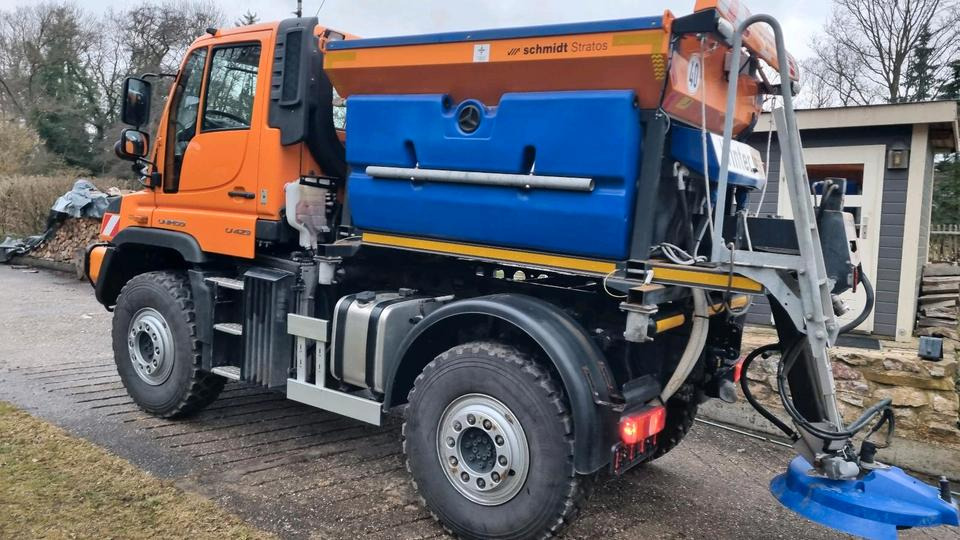 Zu vermieten Unimog 405 U423 Winterdienst Schmidt Salzstreuer 423 429 430 Mercedes Benz 318 527 Vermietung - Máquina quitanieve: foto 3 Zu vermieten Unimog 405 U423 Winterdienst Schmidt Salzstreuer 423 429 430 Mercedes Benz 318 527 Vermietung - Máquina quitanieve: foto 3