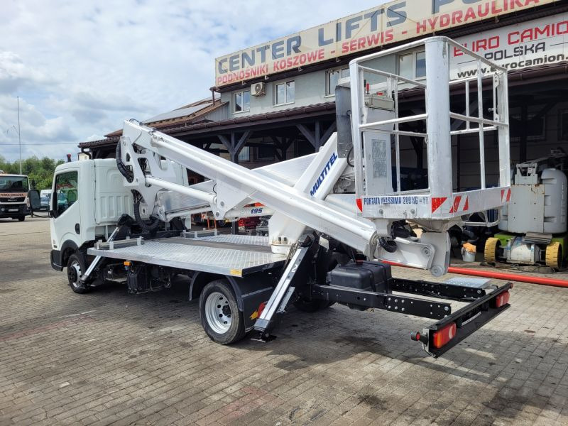 Nissan Cabstar NT400 podnośnik koszowy 20 m Multitel HX195 bucket truck boom lift - Camión con plataforma elevadora: foto 5 Nissan Cabstar NT400 podnośnik koszowy 20 m Multitel HX195 bucket truck boom lift - Camión con plataforma elevadora: foto 5