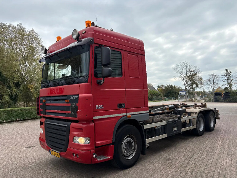 DAF XF 105 . 410 / 6X2 / MULTILIFT XR 26S61 / APK - TUV OKTOBER 2025 / EURO 5 / AUTOMAAT / - Camión multibasculante: foto 2 DAF XF 105 . 410 / 6X2 / MULTILIFT XR 26S61 / APK - TUV OKTOBER 2025 / EURO 5 / AUTOMAAT / - Camión multibasculante: foto 2