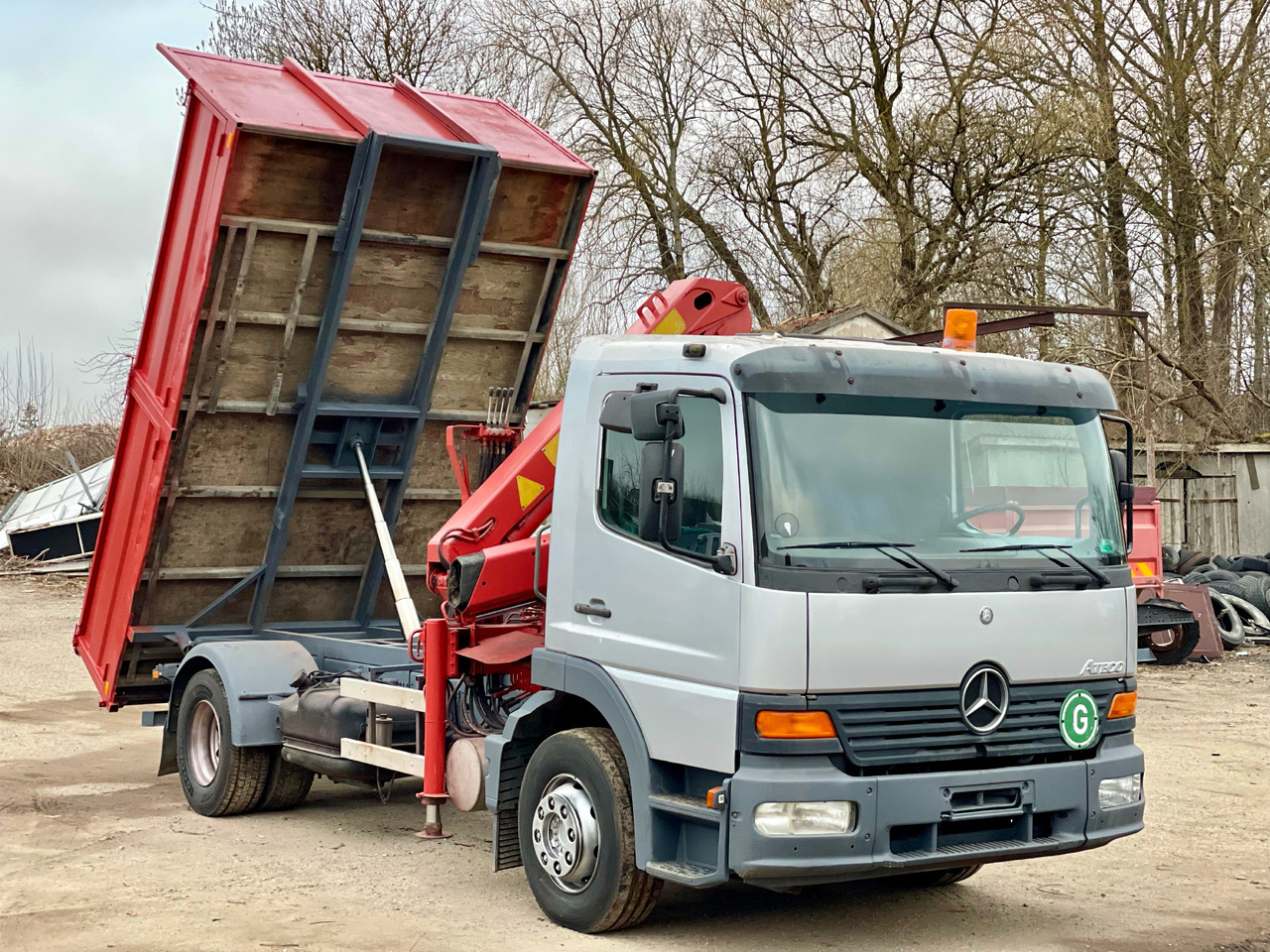 MERCEDES-BENZ ATEGO - Camión grúa: foto 2 MERCEDES-BENZ ATEGO - Camión grúa: foto 2
