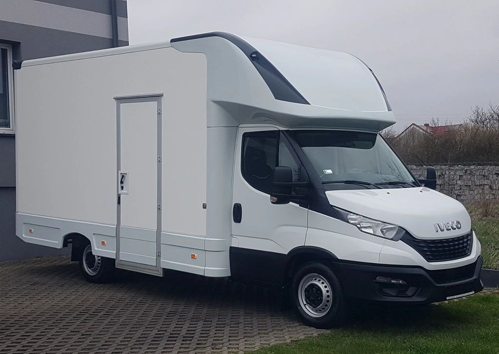 Iveco DAILY KONTENER NISKOPODŁOGOWY 4,43x2,23x2,42 SKLEP BAR FOODTRUCK KAMPER KLIMA - Furgoneta caja cerrada: foto 1 Iveco DAILY KONTENER NISKOPODŁOGOWY 4,43x2,23x2,42 SKLEP BAR FOODTRUCK KAMPER KLIMA - Furgoneta caja cerrada: foto 1