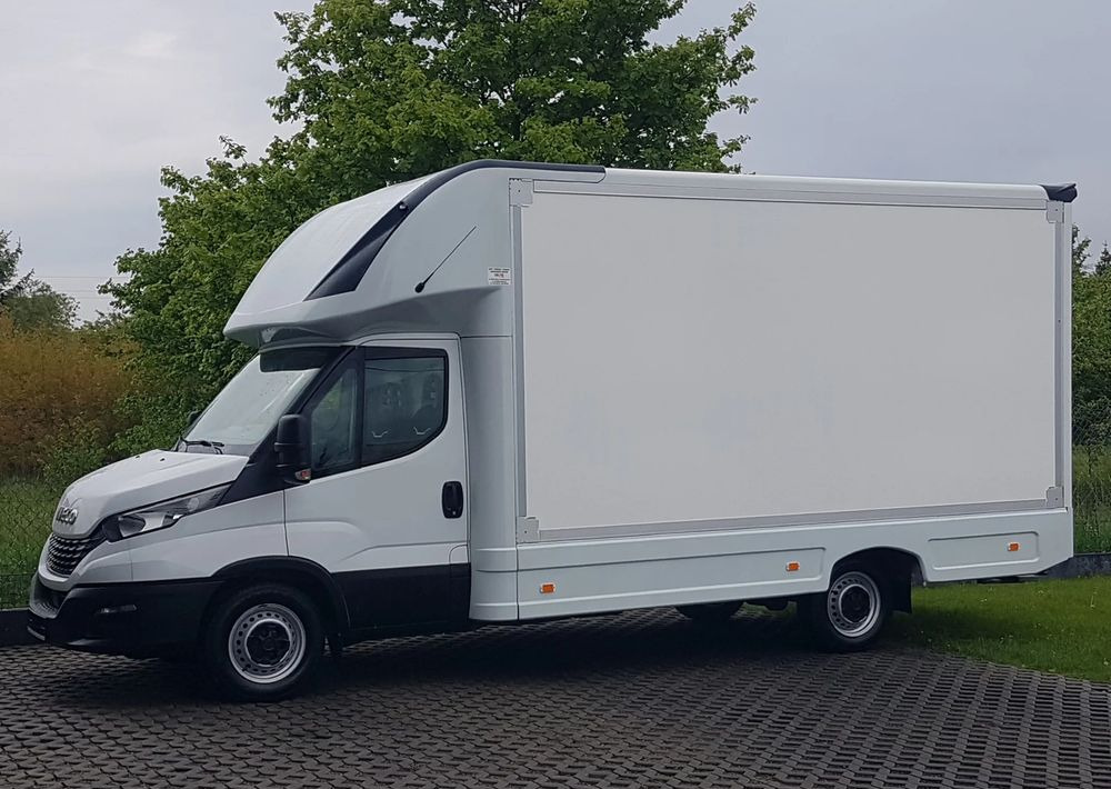 Iveco DAILY KONTENER NISKOPODŁOGOWY 4,43x2,23x2,42 SKLEP BAR FOODTRUCK KAMPER KLIMA - Furgoneta caja cerrada: foto 2 Iveco DAILY KONTENER NISKOPODŁOGOWY 4,43x2,23x2,42 SKLEP BAR FOODTRUCK KAMPER KLIMA - Furgoneta caja cerrada: foto 2