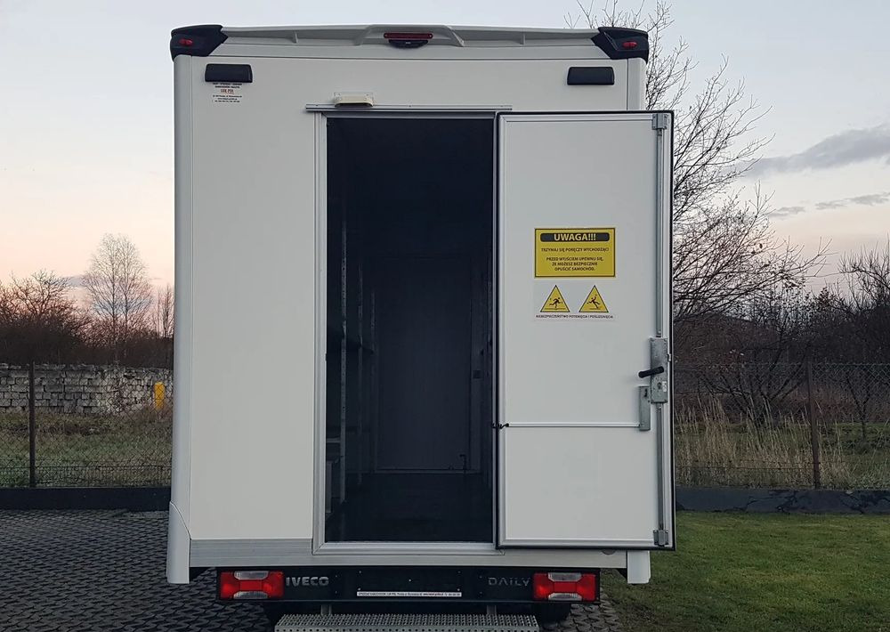 Iveco DAILY KONTENER NISKOPODŁOGOWY 4,43x2,23x2,42 SKLEP KAMPER KONIOWÓZ BAR KLIMA - Furgoneta caja cerrada: foto 5 Iveco DAILY KONTENER NISKOPODŁOGOWY 4,43x2,23x2,42 SKLEP KAMPER KONIOWÓZ BAR KLIMA - Furgoneta caja cerrada: foto 5