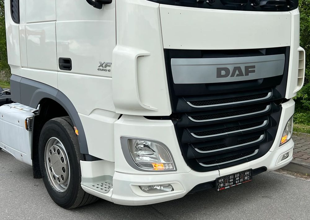 DAF * DAF XF 106 * SPROWADZONY * SUPER STAN CIĄGNIK SIODŁOWY Euro 6 - Cabeza tractora: foto 2 DAF * DAF XF 106 * SPROWADZONY * SUPER STAN CIĄGNIK SIODŁOWY Euro 6 - Cabeza tractora: foto 2