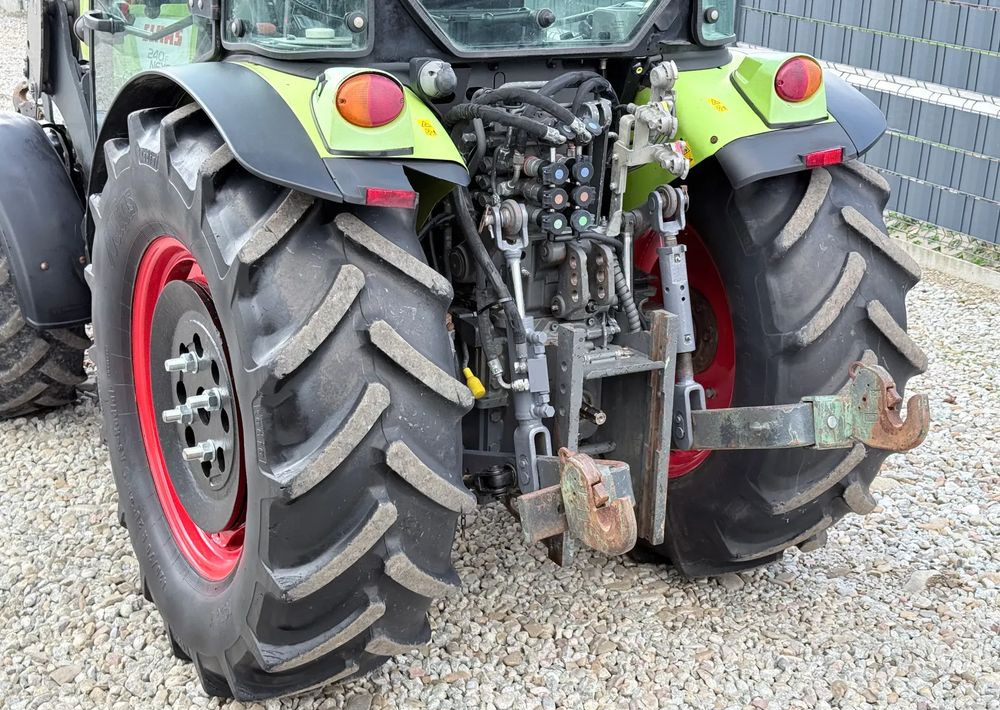 Tractor Claas * Ciągnik Traktor CLAAS 240 F NEXOS * 4x4 * Sadowniczy * Tur MX F304 * TUZ * Wałek WOM: foto 10 Tractor Claas * Ciągnik Traktor CLAAS 240 F NEXOS * 4x4 * Sadowniczy * Tur MX F304 * TUZ * Wałek WOM: foto 10