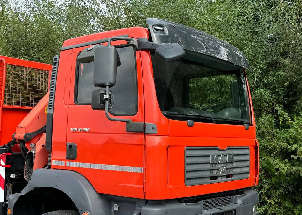 MAN TGM 18-280 MAN 4x4 HDS PALFINGER 105 KIPER WYWROTKA MEILLER BARDZO DOBRY STAN - Camión volquete: foto 4 MAN TGM 18-280 MAN 4x4 HDS PALFINGER 105 KIPER WYWROTKA MEILLER BARDZO DOBRY STAN - Camión volquete: foto 4