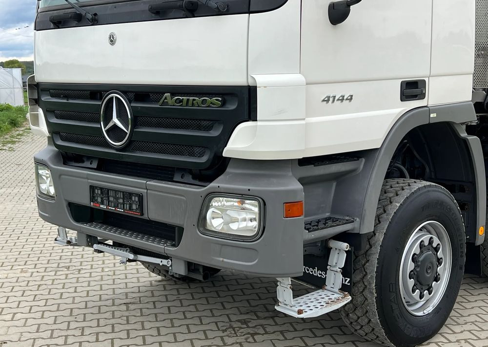Mercedes-Benz * HDS Palfinger 150002 + FLY JIB PJ 170 * Mercedes Actros 8x6 * Dźwig * 40 TON * Wyciągarka * 35 Metrów * Kosz * - Camión grúa: foto 4 Mercedes-Benz * HDS Palfinger 150002 + FLY JIB PJ 170 * Mercedes Actros 8x6 * Dźwig * 40 TON * Wyciągarka * 35 Metrów * Kosz * - Camión grúa: foto 4