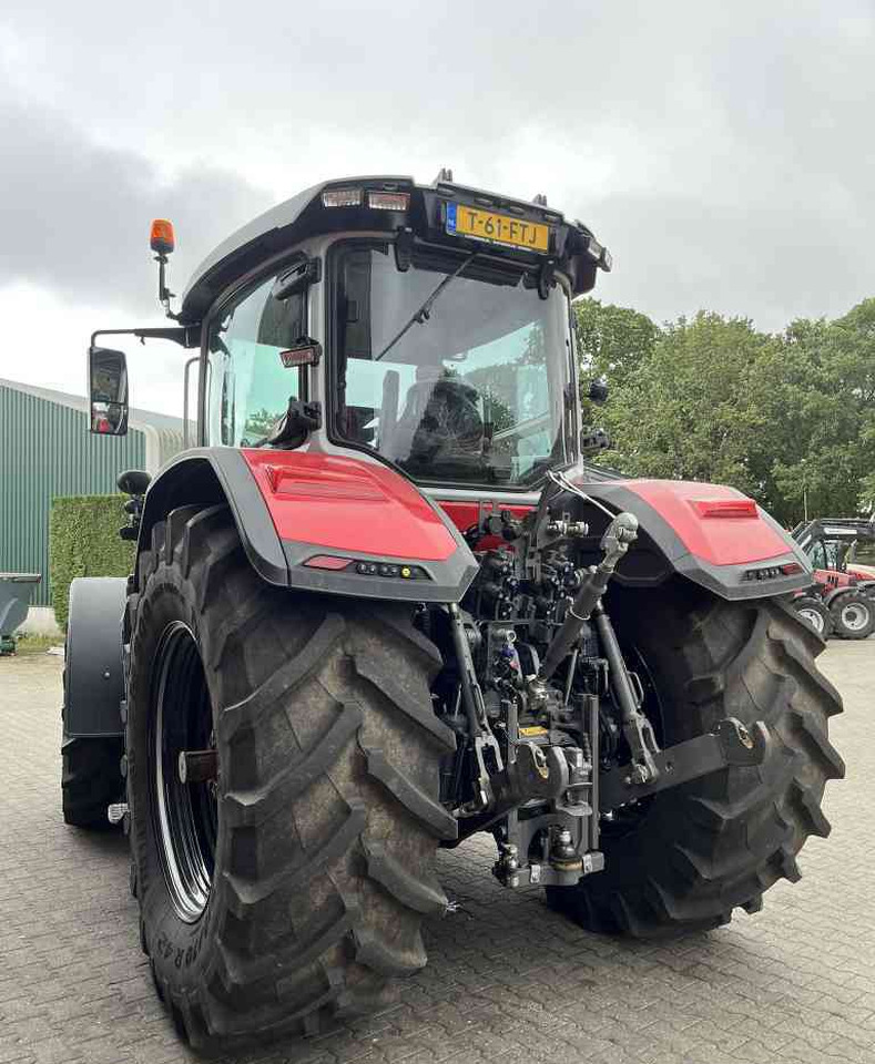 Massey Ferguson 8S.225 Dyna-VT Exclusive Tractoren - Tractor: foto 4 Massey Ferguson 8S.225 Dyna-VT Exclusive Tractoren - Tractor: foto 4