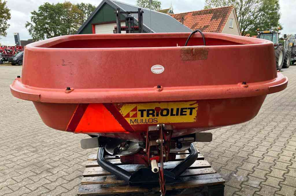 Trioliet Kunstmeststrooier mestverwerking - Esparcidor de fertilizantes: foto 2 Trioliet Kunstmeststrooier mestverwerking - Esparcidor de fertilizantes: foto 2