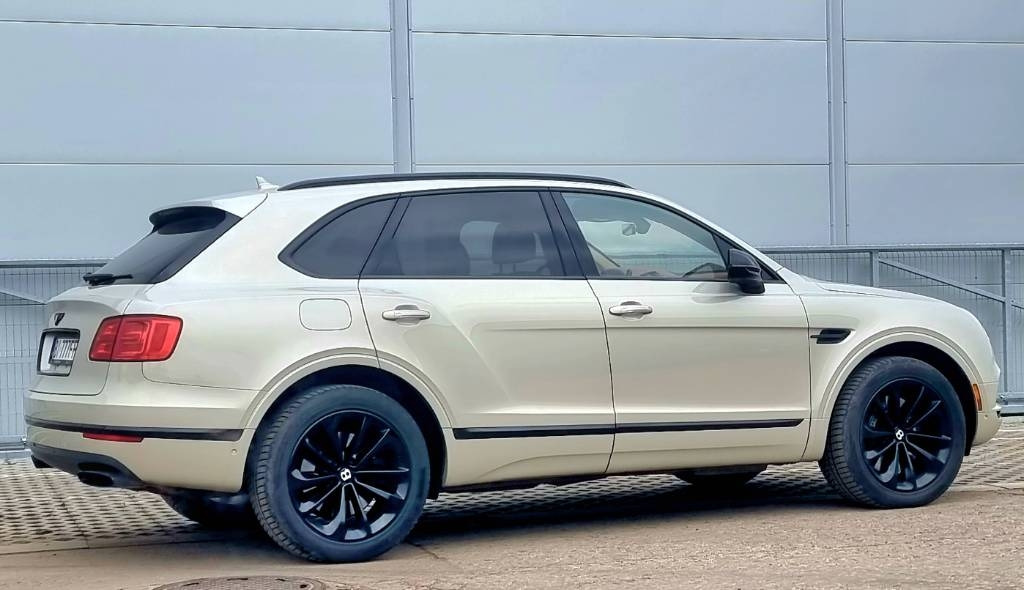 Bentley BENTAYGA 6.0 W12 - Coche: foto 4 Bentley BENTAYGA 6.0 W12 - Coche: foto 4