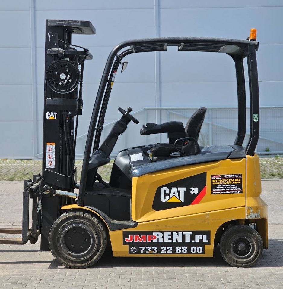 CAT EP 30 CN - Carretilla elevadora eléctrica: foto 4 CAT EP 30 CN - Carretilla elevadora eléctrica: foto 4