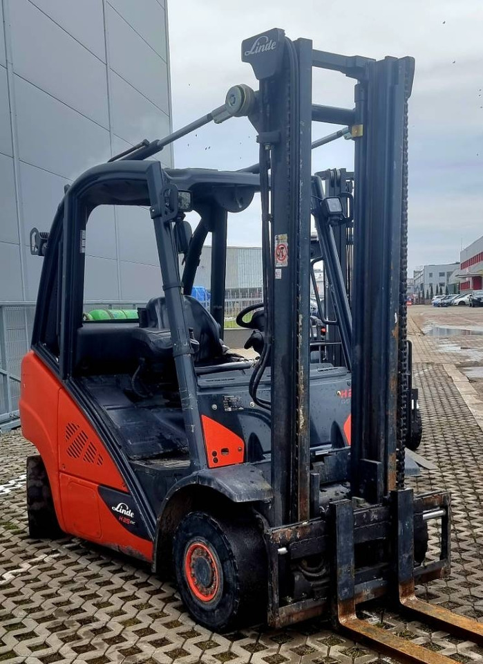 Linde H 25 T - 02 - Carretilla elevadora de gas: foto 4 Linde H 25 T - 02 - Carretilla elevadora de gas: foto 4