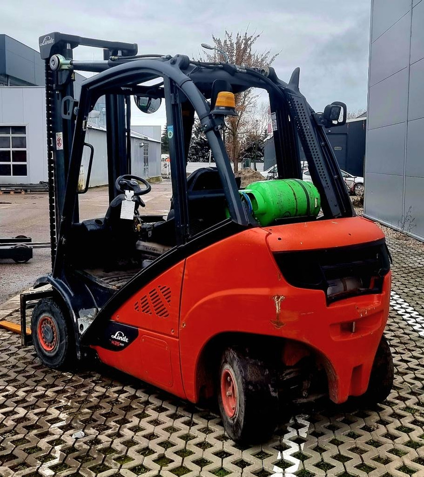 Linde H 25 T - 02 - Carretilla elevadora de gas: foto 1 Linde H 25 T - 02 - Carretilla elevadora de gas: foto 1