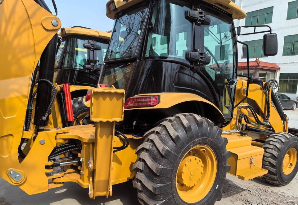 NEW MAXUS 3CX Backhoe Loader Only 150,000 PLN 2025 Model | НОВИЙ MAXUS 3CX Екскаватор-навантажувач Тільки 150,000 грн Модель 2025 рік - Retroexcavadora: foto 2 NEW MAXUS 3CX Backhoe Loader Only 150,000 PLN 2025 Model | НОВИЙ MAXUS 3CX Екскаватор-навантажувач Тільки 150,000 грн Модель 2025 рік - Retroexcavadora: foto 2