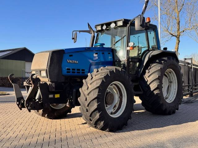 Valtra 8550 Hitech! - Tractor: foto 1 Valtra 8550 Hitech! - Tractor: foto 1