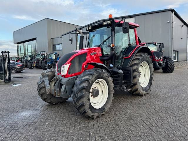 Valtra N123 Hitech5 - Tractor: foto 4 Valtra N123 Hitech5 - Tractor: foto 4