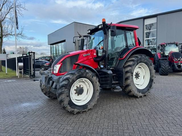 Valtra N123 Hitech5 - Tractor: foto 3 Valtra N123 Hitech5 - Tractor: foto 3