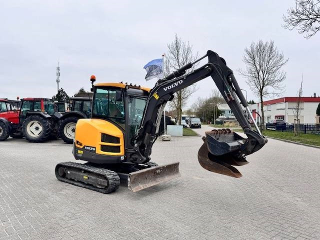 Volvo ECR35D, minikraan, 3.5 ton - Miniexcavadora: foto 2 Volvo ECR35D, minikraan, 3.5 ton - Miniexcavadora: foto 2