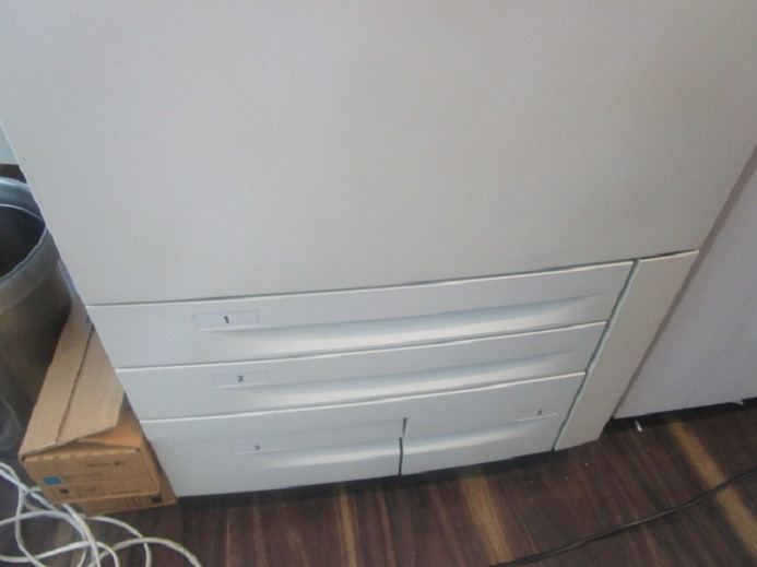 XEROX DC250 (Drucken, Kopieren, Scannen) mit Broschürenfinischer - Máquina de impresión digital: foto 5 XEROX DC250 (Drucken, Kopieren, Scannen) mit Broschürenfinischer - Máquina de impresión digital: foto 5