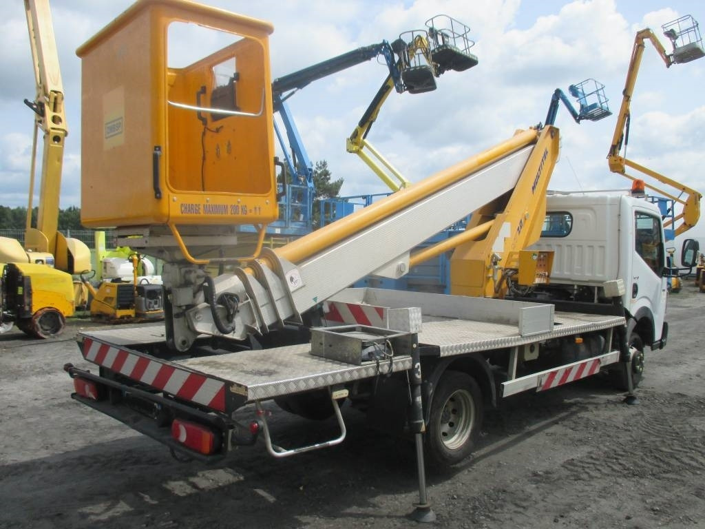 Multitel MT 202 DS - Camión con plataforma elevadora: foto 3 Multitel MT 202 DS - Camión con plataforma elevadora: foto 3