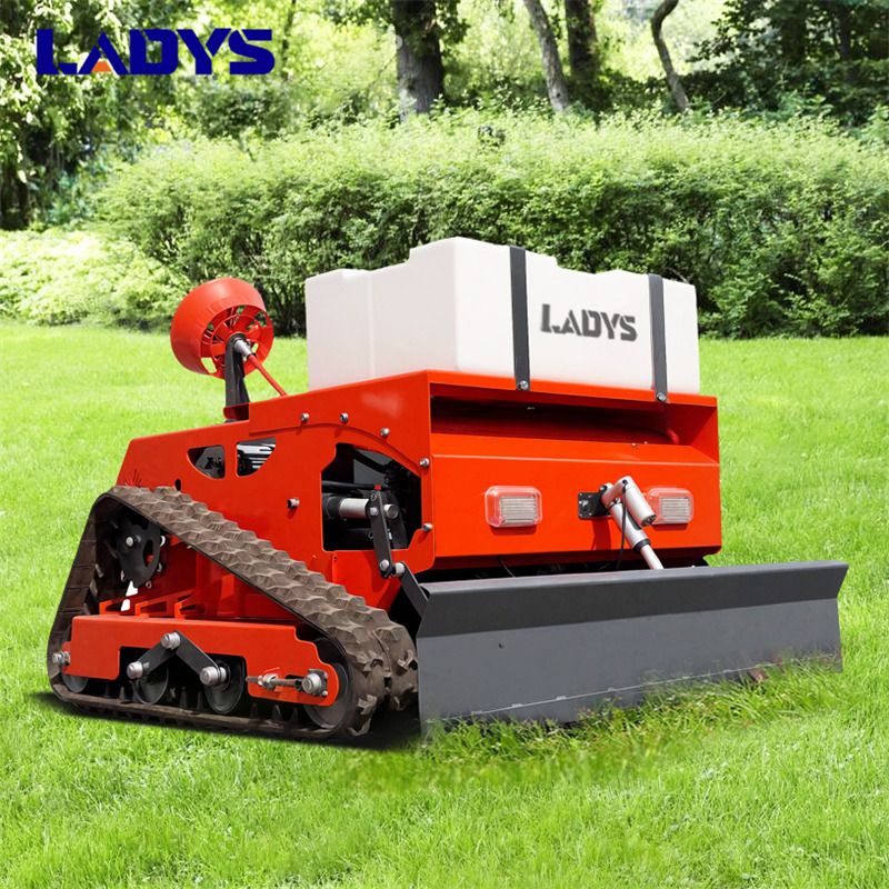 Cortacésped nuevo LADYS LD1000 Multi-function remote control lawn mower Track crawler gasoline gas All-terrain  Agricultural Sprayers Pesticide spraying lawn mower for sale: foto 6