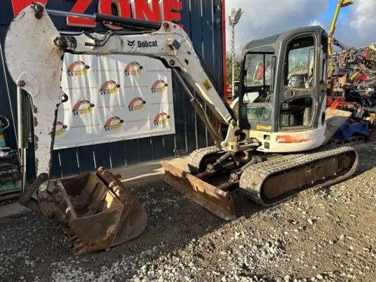Miniexcavadora Bobcat 435 EG à 18 500 € HT: foto 18 Miniexcavadora Bobcat 435 EG à 18 500 € HT: foto 18