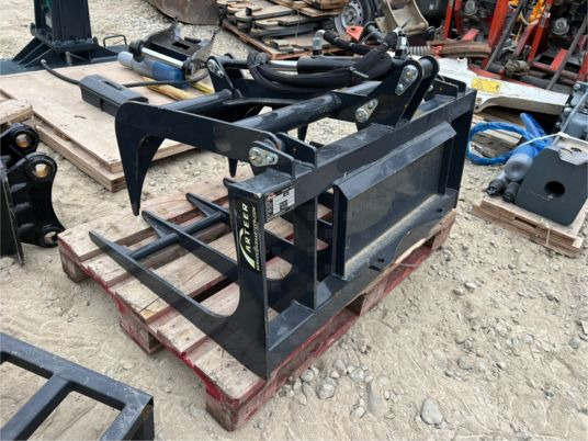 Godet crocodile pour minichargeur - Pinza de manipulación: foto 4 Godet crocodile pour minichargeur - Pinza de manipulación: foto 4