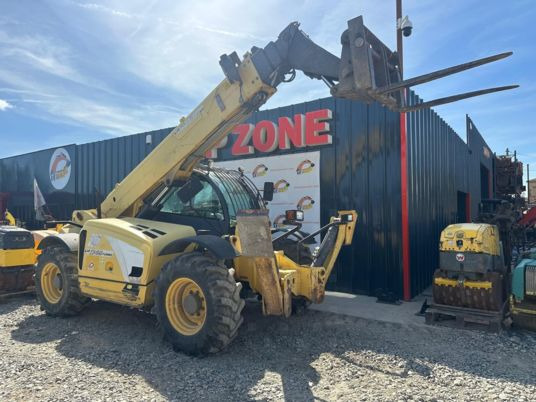 New Holland LM1745 - 17M - 4T5 à 29900 € HT - Manipulador telescópico: foto 1 New Holland LM1745 - 17M - 4T5 à 29900 € HT - Manipulador telescópico: foto 1