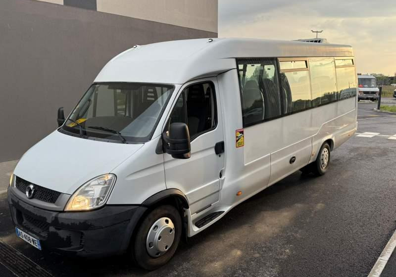 Iveco Daily DURISOTTI / 28miejsc - Autobús suburbano: foto 1 Iveco Daily DURISOTTI / 28miejsc - Autobús suburbano: foto 1