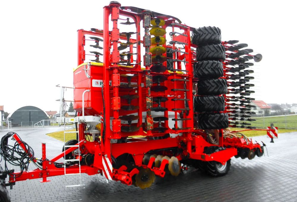 Pottinger Terrasem C9 Artis 2014 Rok, Nowe Elementy Robocze, Nie Malowany, Stan Idealny - Sembradora: foto 4 Pottinger Terrasem C9 Artis 2014 Rok, Nowe Elementy Robocze, Nie Malowany, Stan Idealny - Sembradora: foto 4