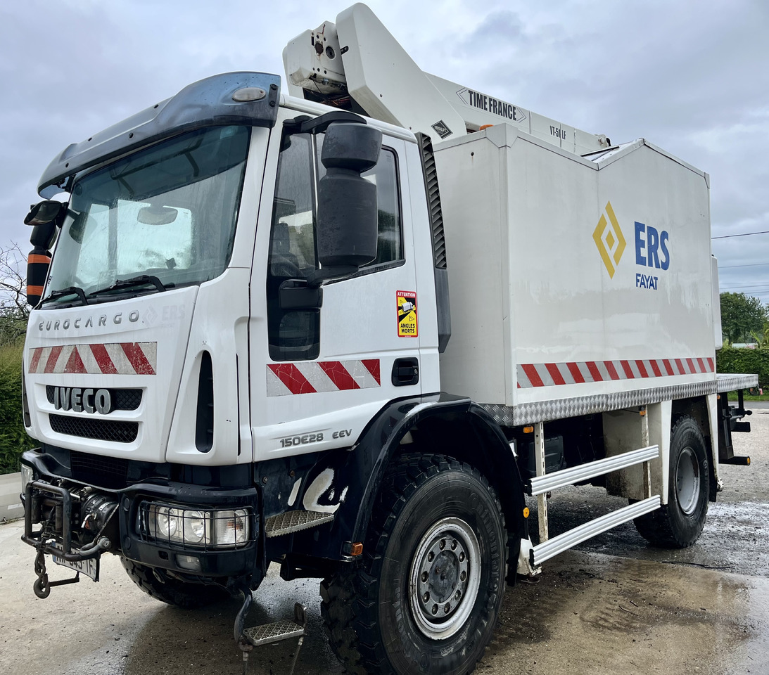 Iveco Eurocargo 150E28 4x4 nacelle Time 16M - Camión con plataforma elevadora: foto 1 Iveco Eurocargo 150E28 4x4 nacelle Time 16M - Camión con plataforma elevadora: foto 1