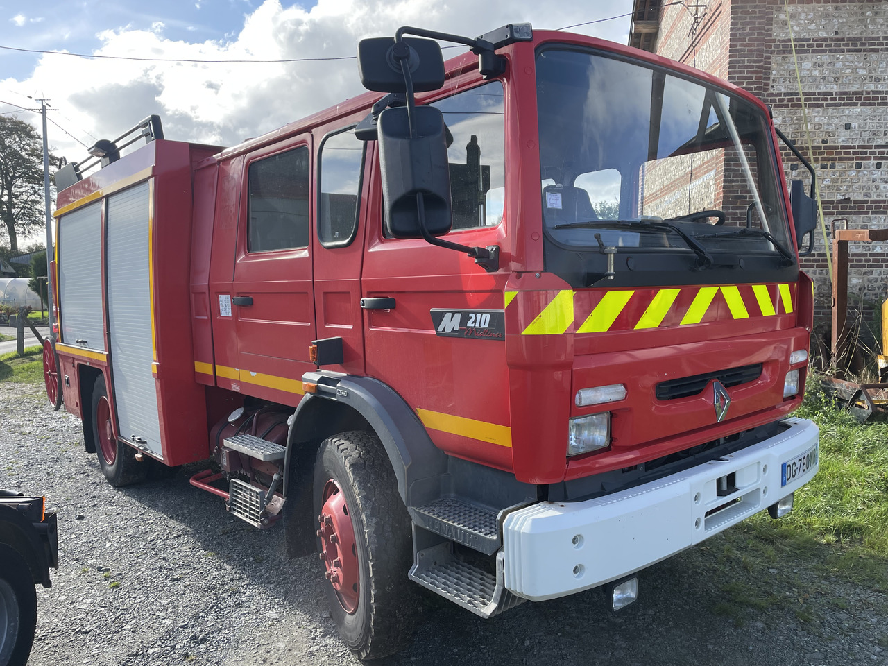 Renault Midliner m210 fpt fourgon pompe tonne - Camión de bomberos: foto 2 Renault Midliner m210 fpt fourgon pompe tonne - Camión de bomberos: foto 2