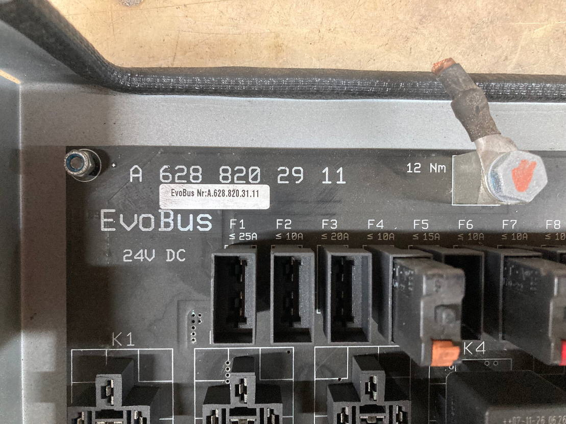 Mercedes-Benz Platine Mercedes Citaro Sicherung A6288203111 A6288202911 - Sistema eléctrico para Autobús: foto 2 Mercedes-Benz Platine Mercedes Citaro Sicherung A6288203111 A6288202911 - Sistema eléctrico para Autobús: foto 2