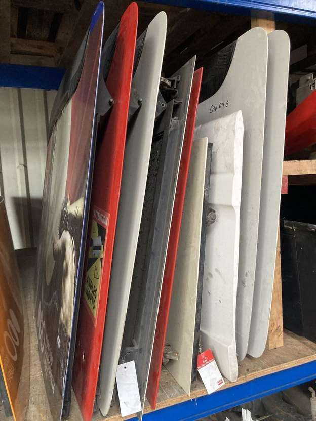 Mercedes-Benz 4 x Heckklappe Mercedes Citaro Facelift O530 G Heck - Piezas de recambio para Autobús: foto 3 Mercedes-Benz 4 x Heckklappe Mercedes Citaro Facelift O530 G Heck - Piezas de recambio para Autobús: foto 3