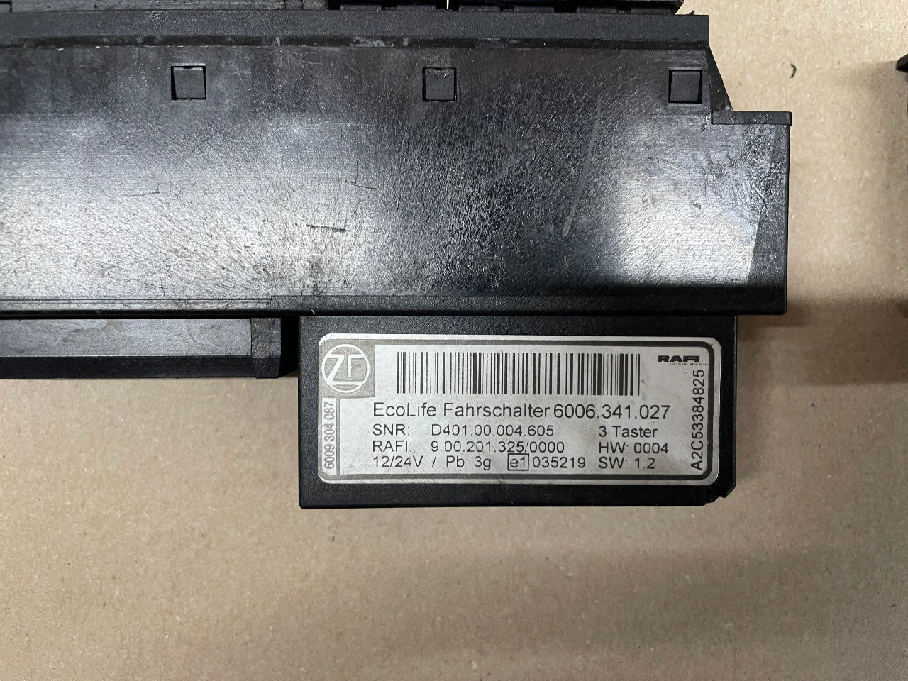 ZF ZF Ecolife Fahrschalter Gangwahlschalter 6006.341.033 6006.341.027 Schalter - Sistema eléctrico para Autobús: foto 5 ZF ZF Ecolife Fahrschalter Gangwahlschalter 6006.341.033 6006.341.027 Schalter - Sistema eléctrico para Autobús: foto 5