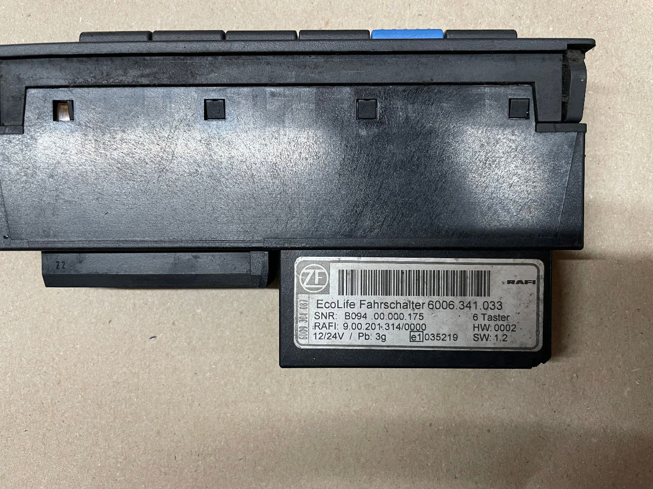 ZF ZF Ecolife Fahrschalter Gangwahlschalter 6006.341.033 6006.341.027 Schalter - Sistema eléctrico para Autobús: foto 4 ZF ZF Ecolife Fahrschalter Gangwahlschalter 6006.341.033 6006.341.027 Schalter - Sistema eléctrico para Autobús: foto 4