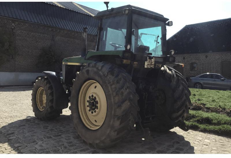 JOHN DEERE 4055 - Tractor: foto 2 JOHN DEERE 4055 - Tractor: foto 2
