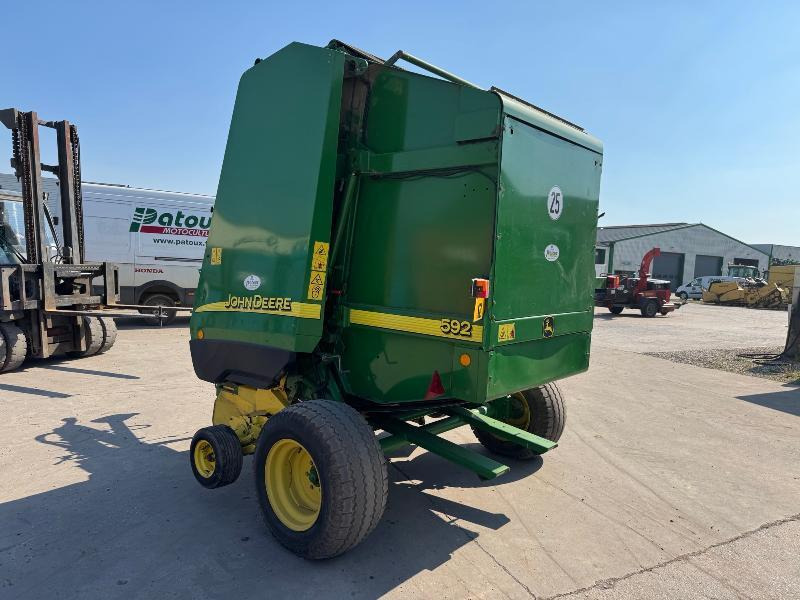 JOHN DEERE 592 - Rotoempacadora: foto 2 JOHN DEERE 592 - Rotoempacadora: foto 2
