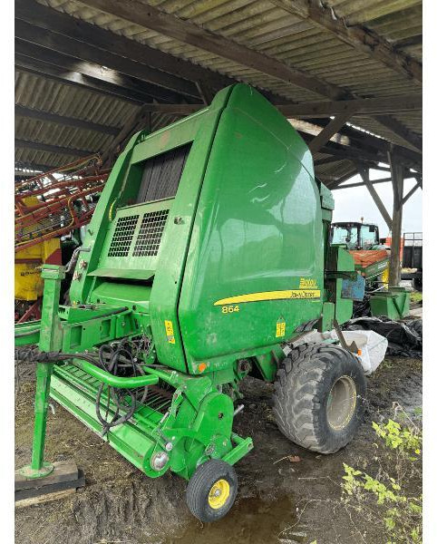 JOHN DEERE 864 MAXICUT - Rotoempacadora: foto 1 JOHN DEERE 864 MAXICUT - Rotoempacadora: foto 1