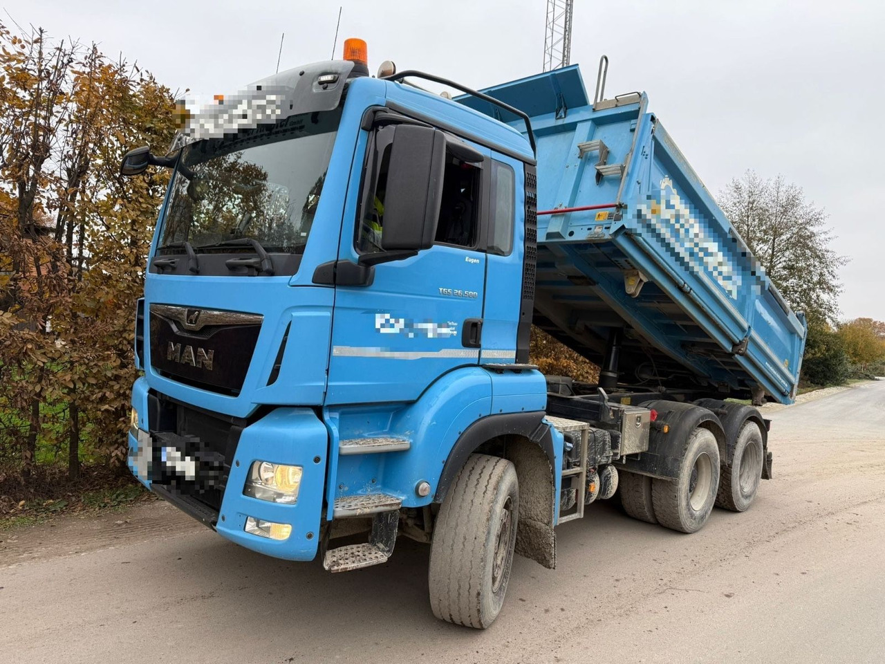 MAN 26.500 - Camión volquete: foto 1 MAN 26.500 - Camión volquete: foto 1