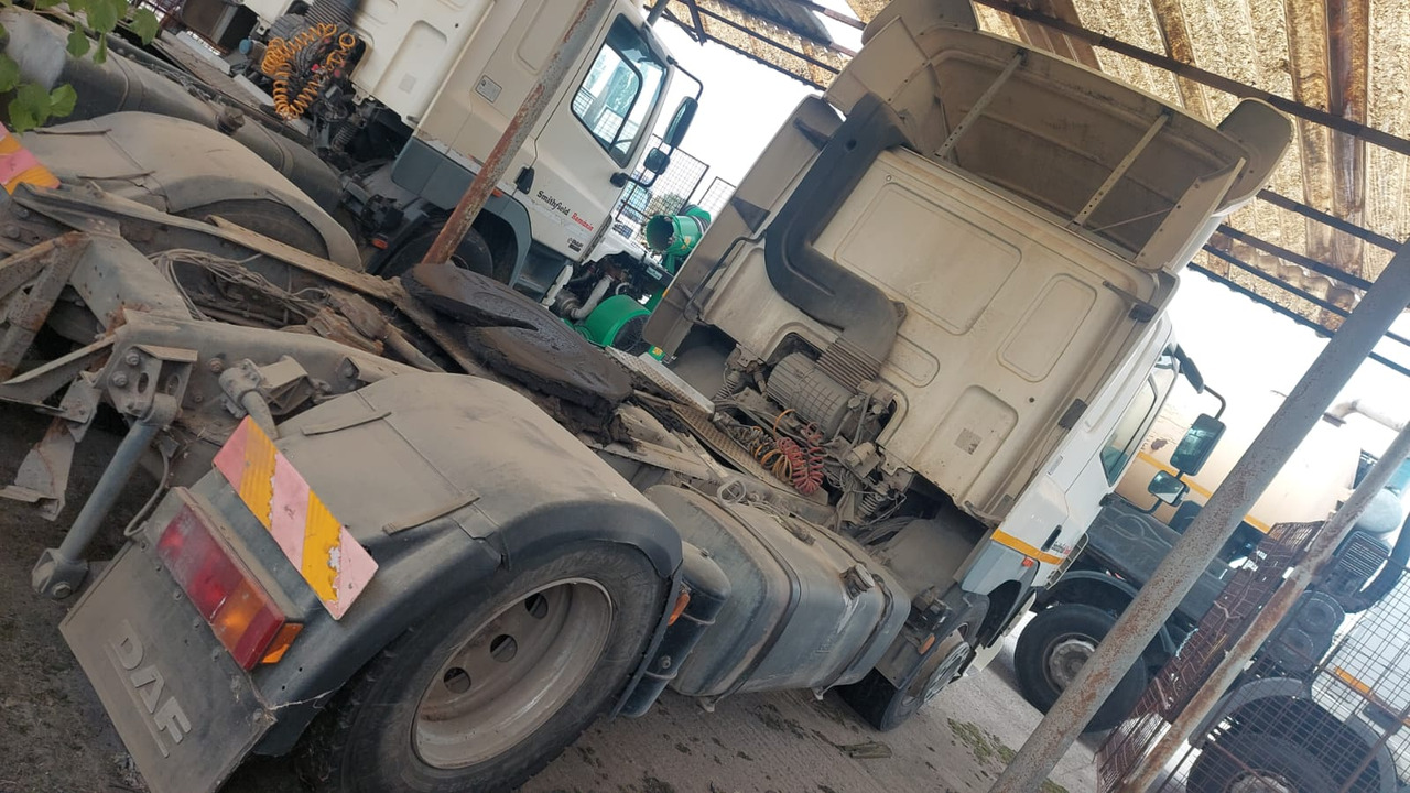 DAF CF 85.43 Tractor Head - Cabeza tractora: foto 2 DAF CF 85.43 Tractor Head - Cabeza tractora: foto 2