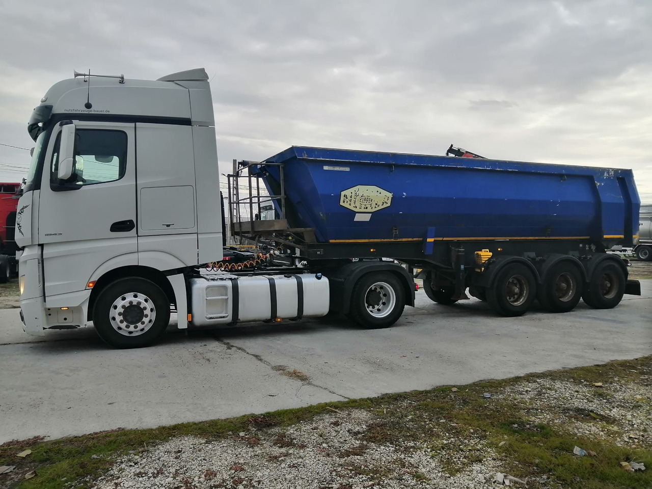 Tractor Head Mercedes-Benz Actros (2013) + Semi-trailer Tipper Meiller – Kipper (2005) - Cabeza tractora: foto 5 Tractor Head Mercedes-Benz Actros (2013) + Semi-trailer Tipper Meiller – Kipper (2005) - Cabeza tractora: foto 5