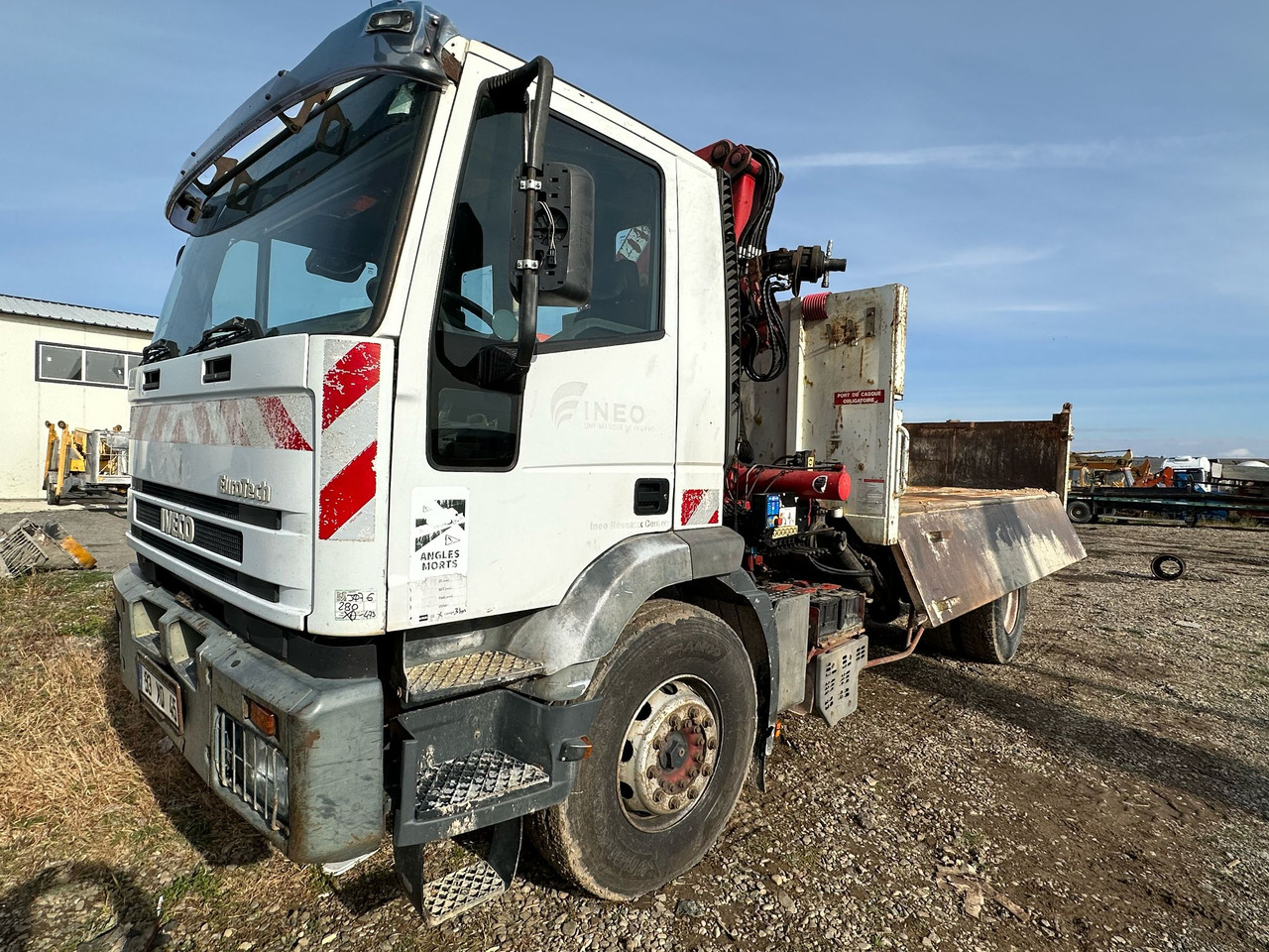 IVECO EUROTRAKKER TIPPER - Camión volquete: foto 1 IVECO EUROTRAKKER TIPPER - Camión volquete: foto 1